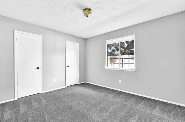 Building Photo - 7215 Dogwood Trail Dr