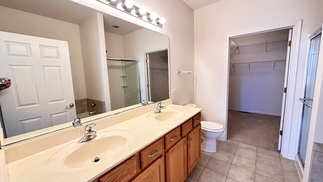 Building Photo - 1535 Reserve Ln