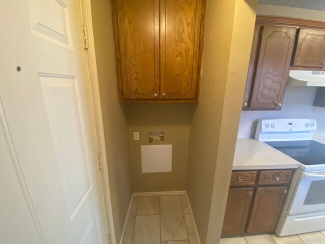 Building Photo - 2914 90th St