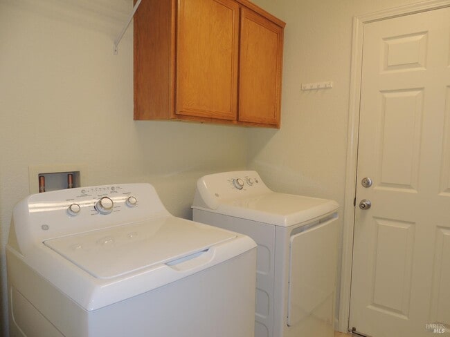 Building Photo - 265 Conway Dr