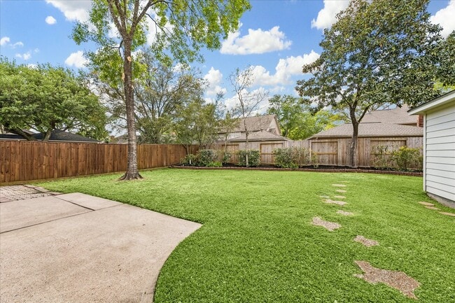 Building Photo - 11818 Orchard Mountain Dr