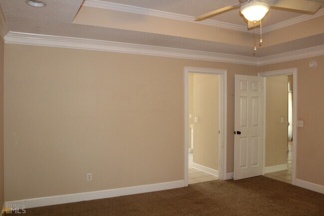 Building Photo - 203 Carrington Way