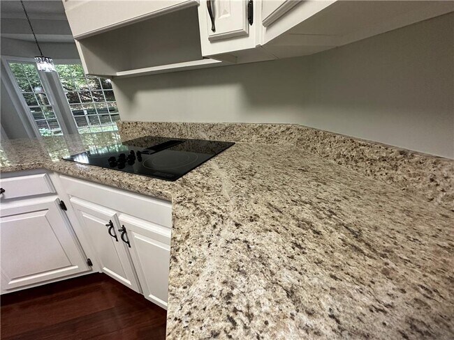 Building Photo - 10570 Turner Rd