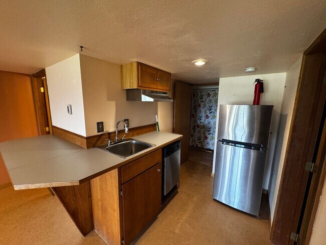 Building Photo - 2 Bedroom + Bonus Room + Loft Hansville Ho...