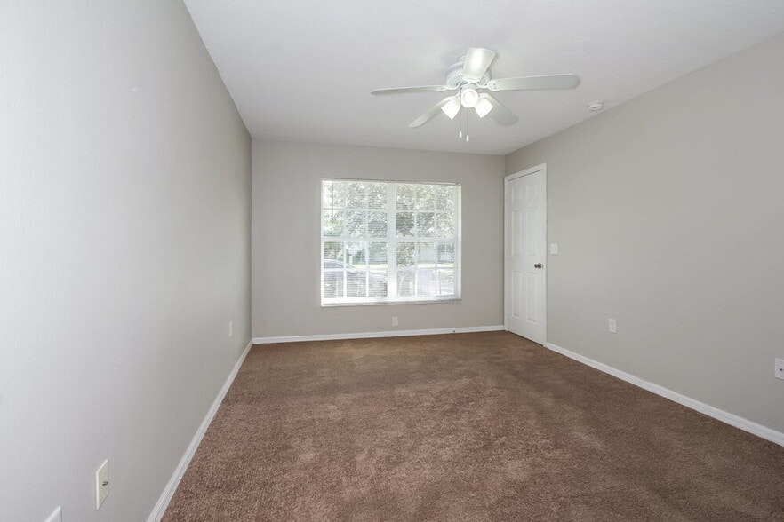 Building Photo - 10404 Summerview Cir