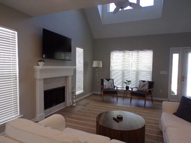 Building Photo - Adorable Home Located In Yacht Cove