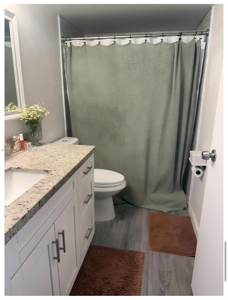 Building Photo - 555 NE 15th St