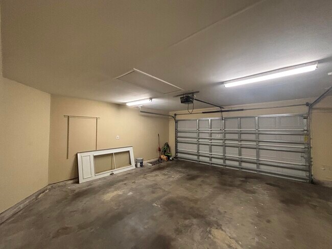 Building Photo - 1859 Heartland Dr