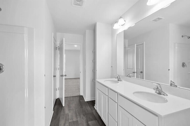 Building Photo - 6019 Willutuck Dr