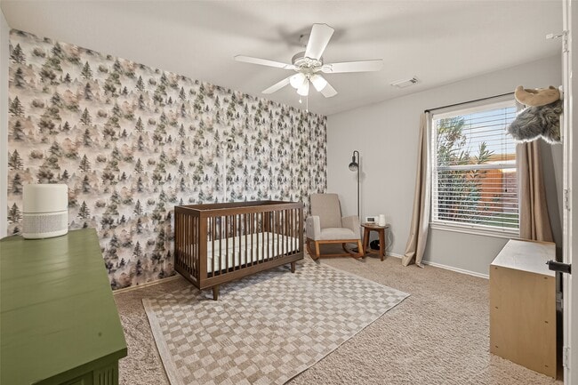 Building Photo - 205 Colony Lake Ln