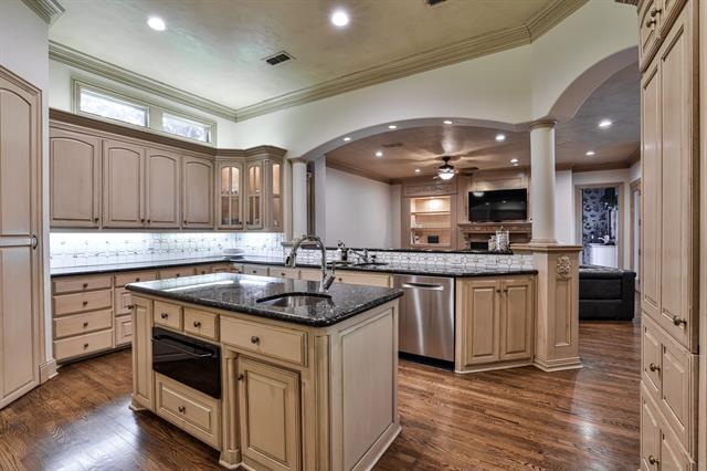 Building Photo - 6805 Laurel Valley Dr