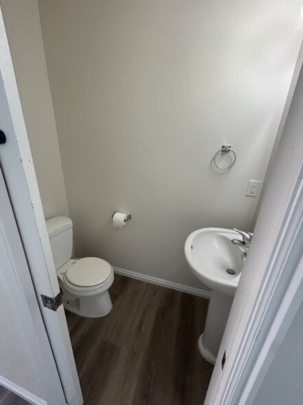 Building Photo - 3414 S Carrick Dr