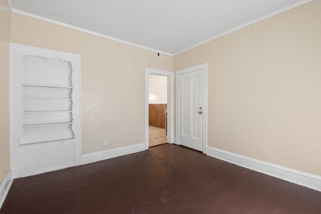Building Photo - 874 Whitcomb Rd