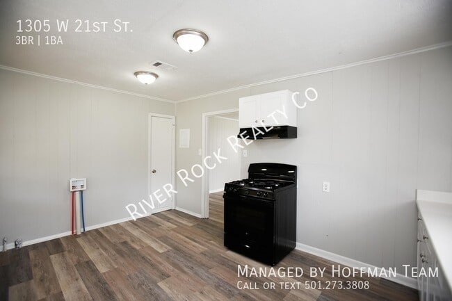 Building Photo - 1305 W 21st St