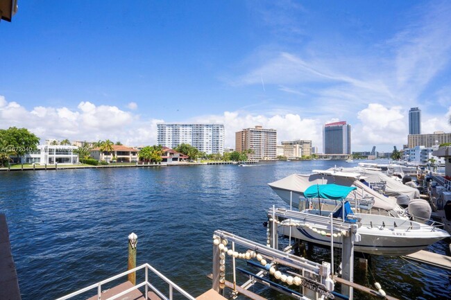 Building Photo - 1965 S Ocean Dr