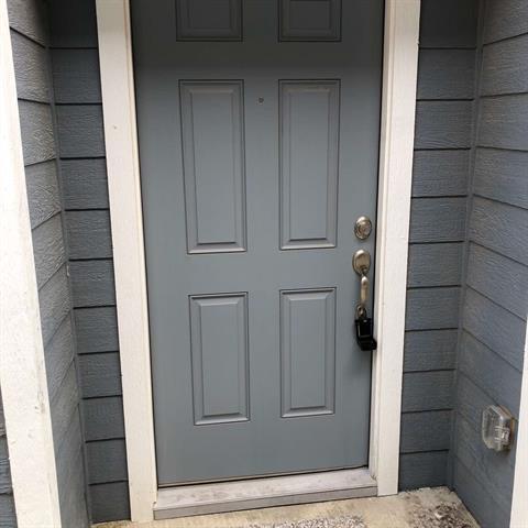 Building Photo - 402 Marsh Ln