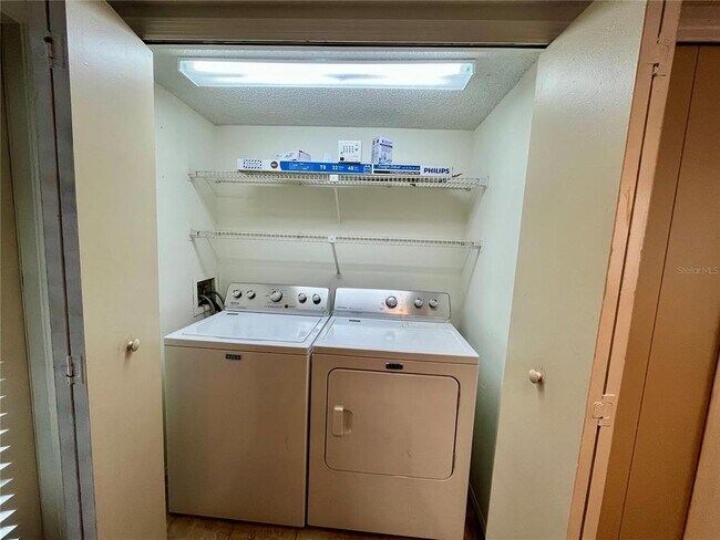 Building Photo - 7618 Colonial Ct