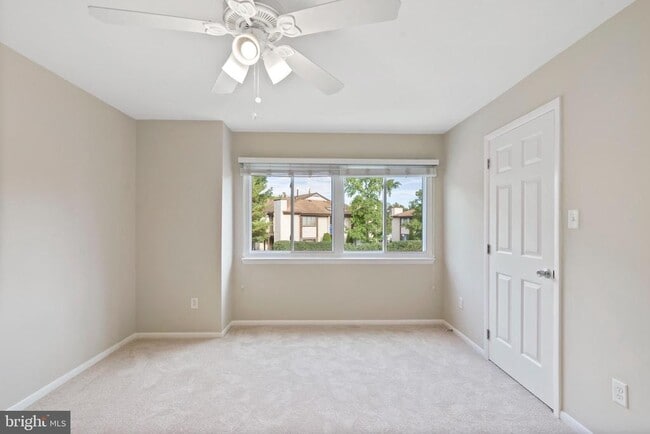 Building Photo - 2037 Lucas Ln