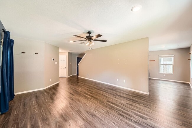 Building Photo - 1352 Winding Willow Dr