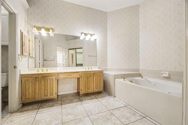 Building Photo - 1005 Creek Bend