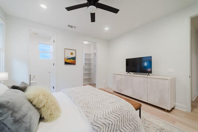 Building Photo - 7337 Corte TOMILLO