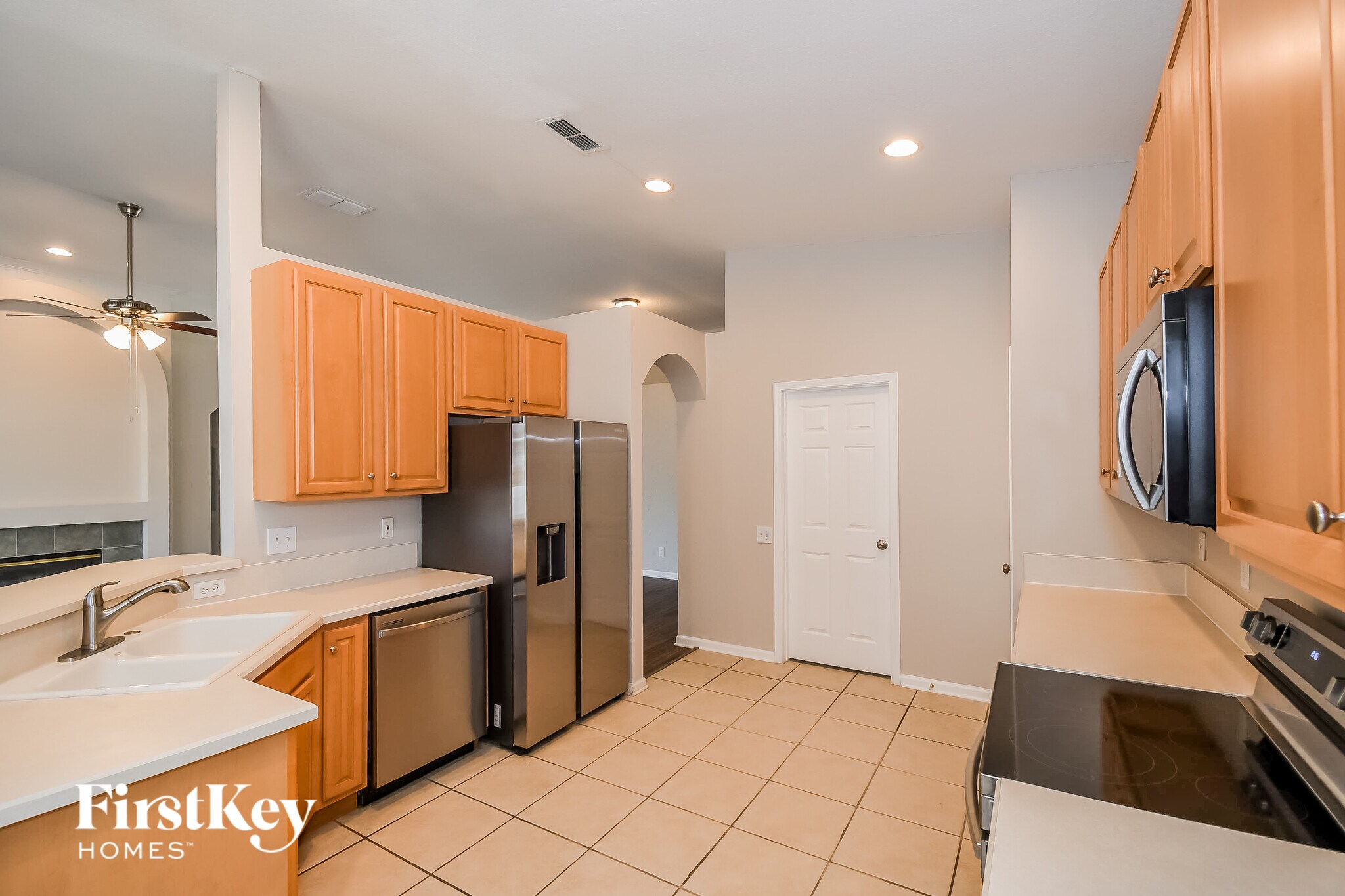 Building Photo - 10537 Castlebar Glen Dr S