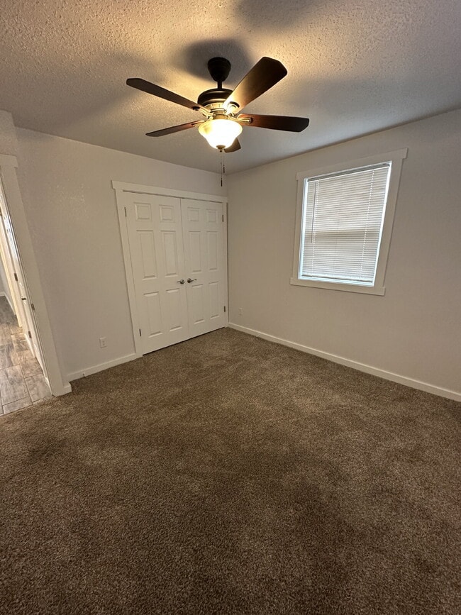 Building Photo - "Charming Little 3-Bedroom Gem on North 5th Street with Elegant Granite Touches!"