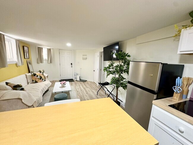 Building Photo - 6337 S Saint Lawrence Ave