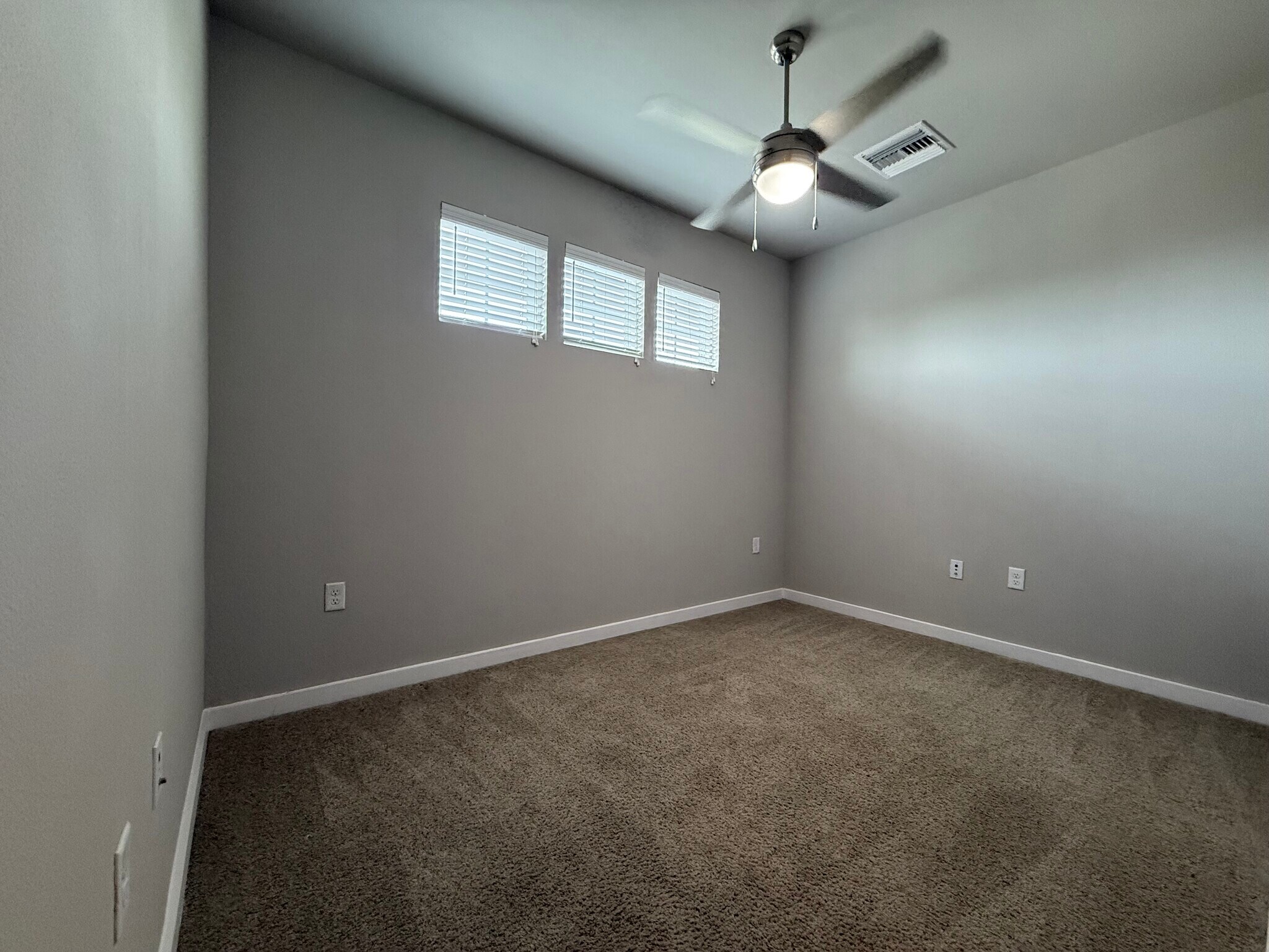 Building Photo - 3144 Gorge Way