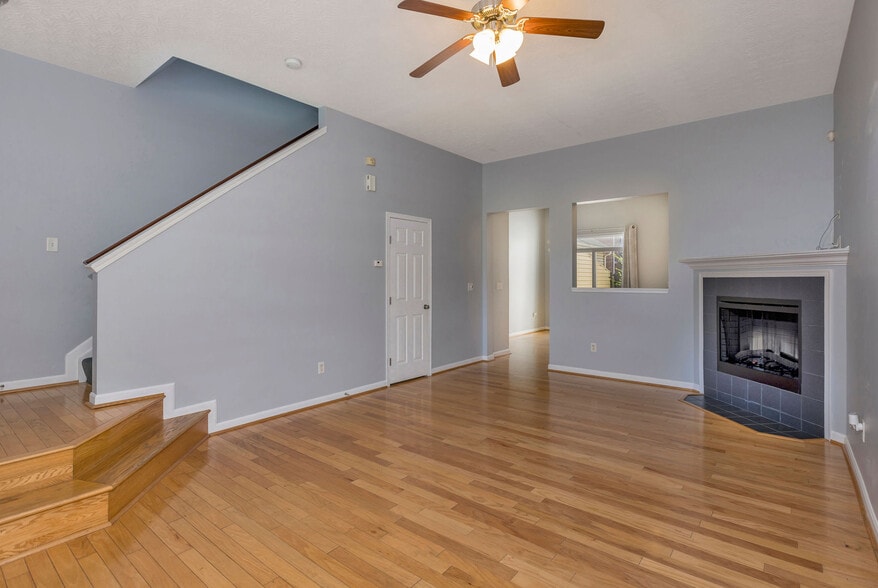 Building Photo - 1441 Laurel Park Dr