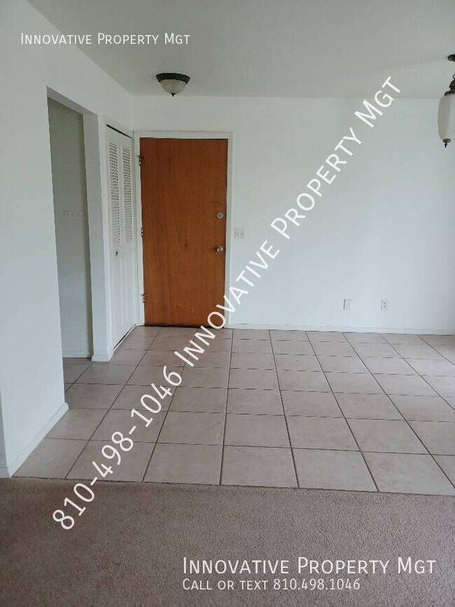 Building Photo - 6009 Holiday Gardens Dr