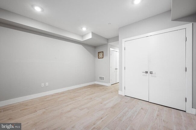 Building Photo - 1839- Blair St