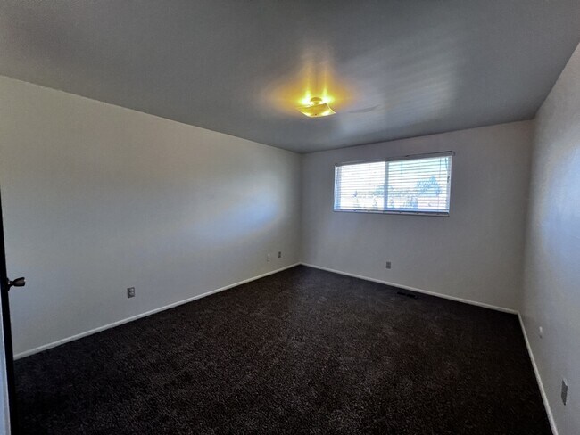 Building Photo - 4768 S Bonair St