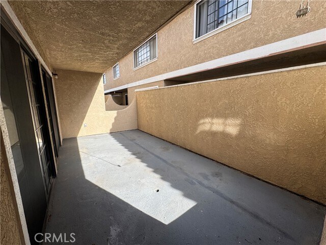 Building Photo - 524 S Catalina Ave