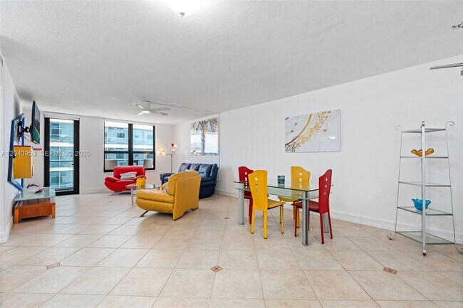 Building Photo - 10185 Collins Ave
