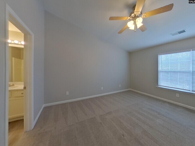 Building Photo - 175 Chesterbrook Ln