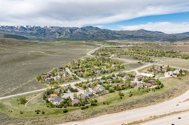 Building Photo - 4 Bed, 2.5 Bath Home in Trailside’s Sun Meadow Neighborhood