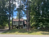 Building Photo - 2918 Mockingbird Cir