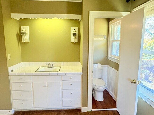 Building Photo - 1773 6 Mile Hwy