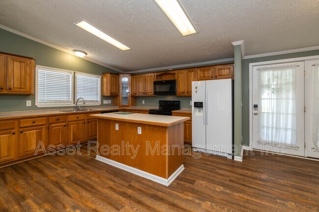 Building Photo - 1322 Silver Charm Way