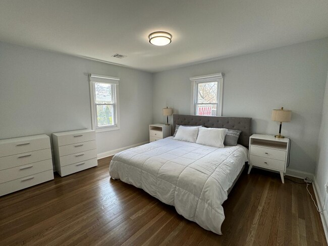 Building Photo - 24 Prescott St