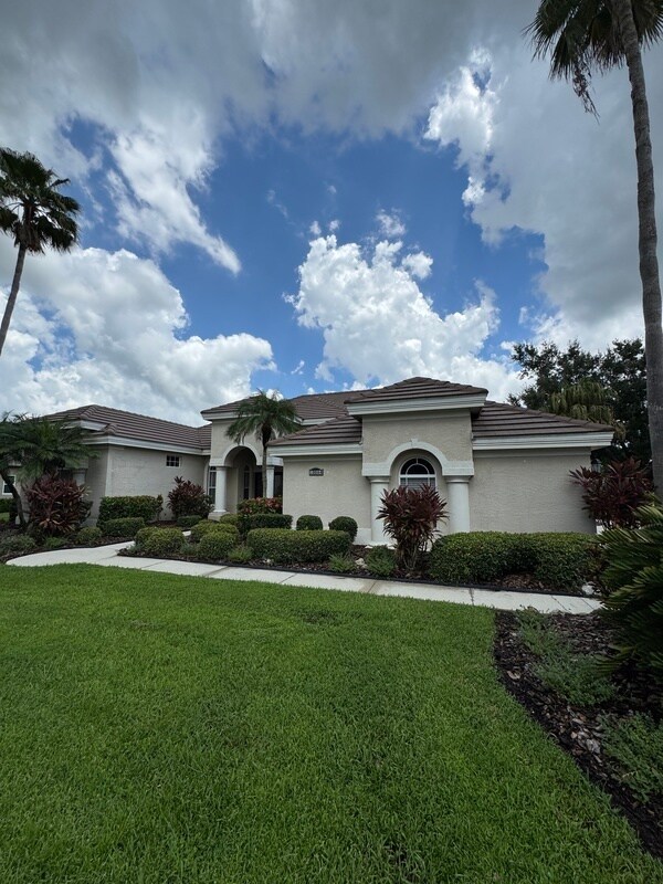 Building Photo - 10084 Cherry Hills Ave Cir