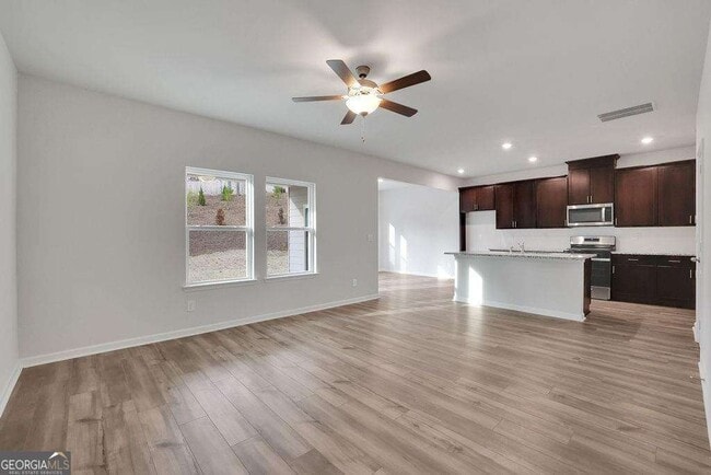 Building Photo - 291 Wells Cir