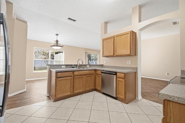 Building Photo - Beautiful 3 Bedroom Home for Rent in Palm Coast!