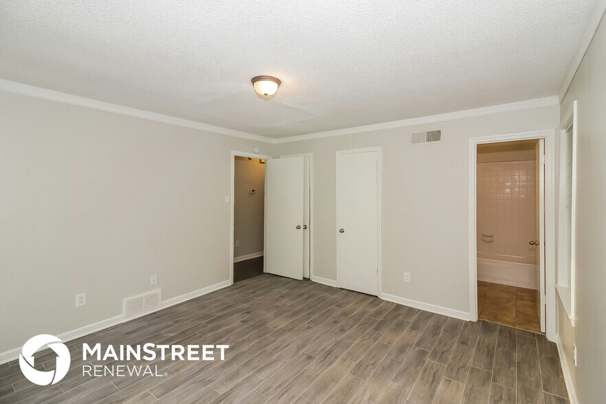 Building Photo - 6063 Colonyhill Dr