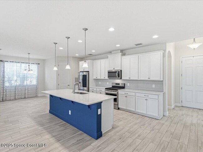 Building Photo - 7921 Mocan Ct