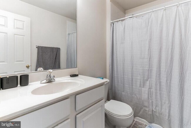 Building Photo - 2213 Herring Creek Dr