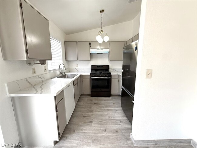 Building Photo - 5625 Ballinger Dr