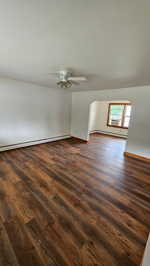 Building Photo - 3 Bedroom Single Family Home