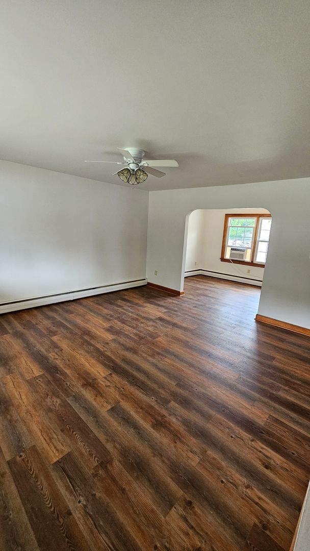 Building Photo - JUST REDUCED!  3 Bedroom Single Family Home